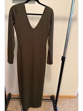 Ribbed V-Neck Long Sleeve Maxi Dress - Olive